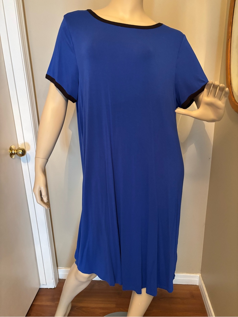torrid Royal Blue Short Sleeve Tunic with Black Trim
